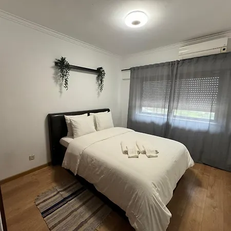 Hotel Airport And Bus Station Lissabon